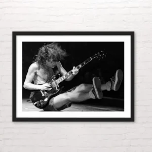 Angus Young - Poster enmarcado - Posterinc